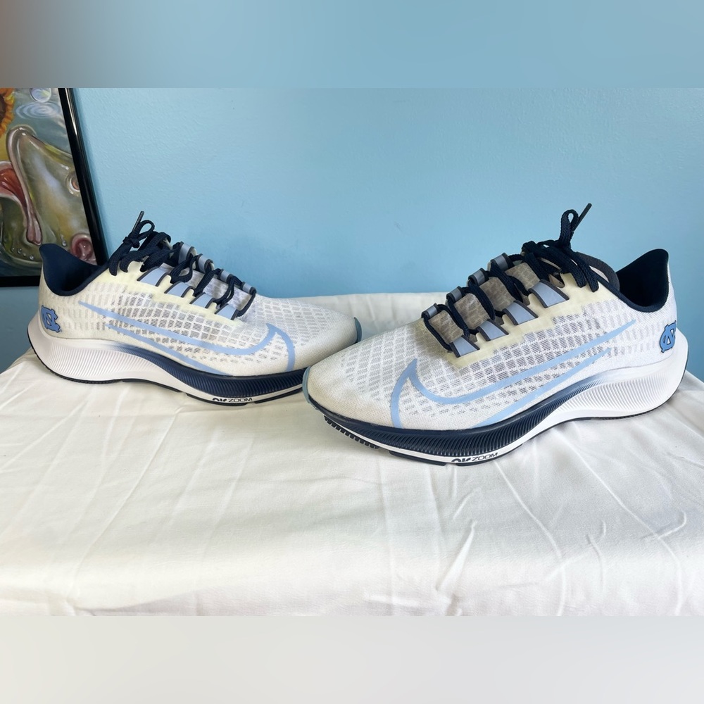 Nike Pegasus 37 Unc Size 8